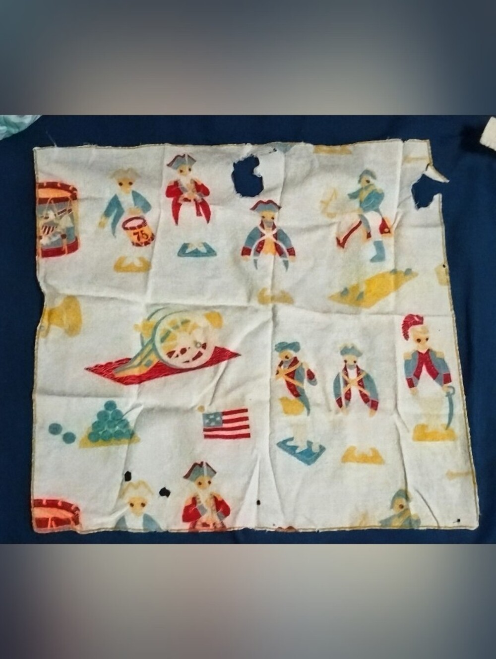 Vintage Bicentennial Handkerchief Revolutionary War Soldiers Canon Flag-Damaged